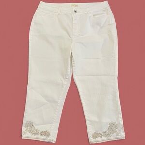 Coldwater Creek White Cropped Jeans with Embroidery